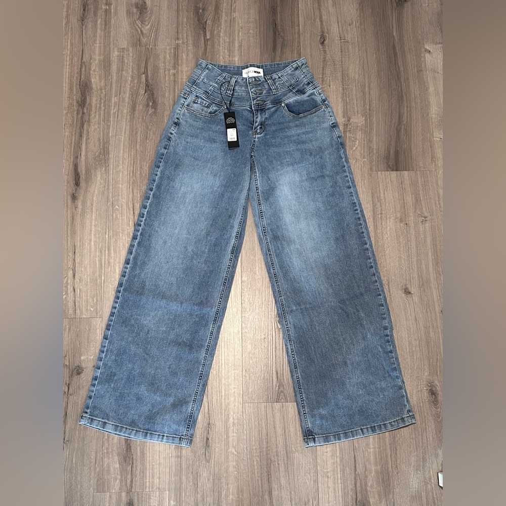 ❥𝖥𝖠𝖲𝖧𝖨𝖮𝖭𝗡𝗢𝗩𝗔: Dark Paradise Denim Corset Waist Wide Leg Jeans - Medium Wash - Picture 3 of 7